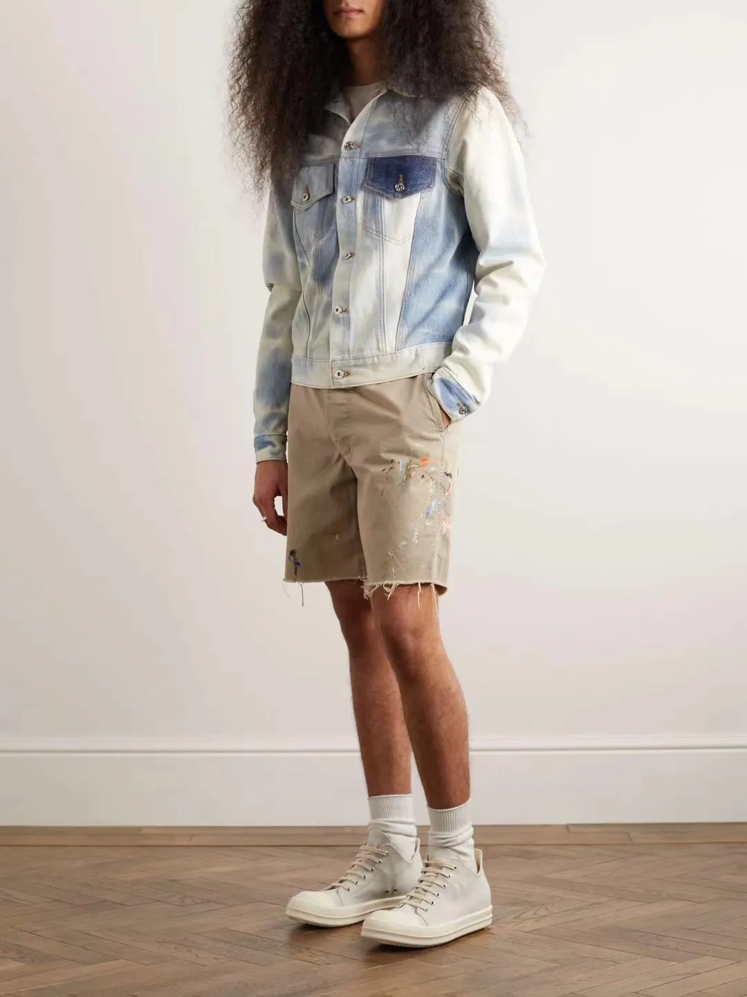 GALLERY DEPT. RICKY SHORT/KHAKI Splash-ink knife-cut khaki work shorts, khaki color 30-32-34-36 code, re-adjusted version, re-washed to make old VINTAGE, hand-made acrylic splash-ink graffiti, genuine cowhide steel stamped LOGO leather tag, original version with LOGO buttons